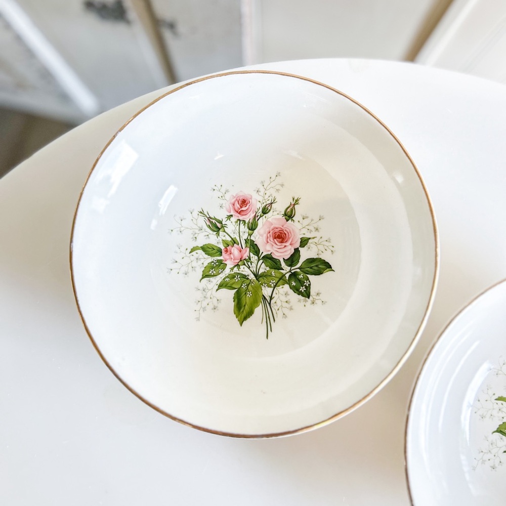 Set of 2 Queens Rose 1950s Vintage Bowls 🩷